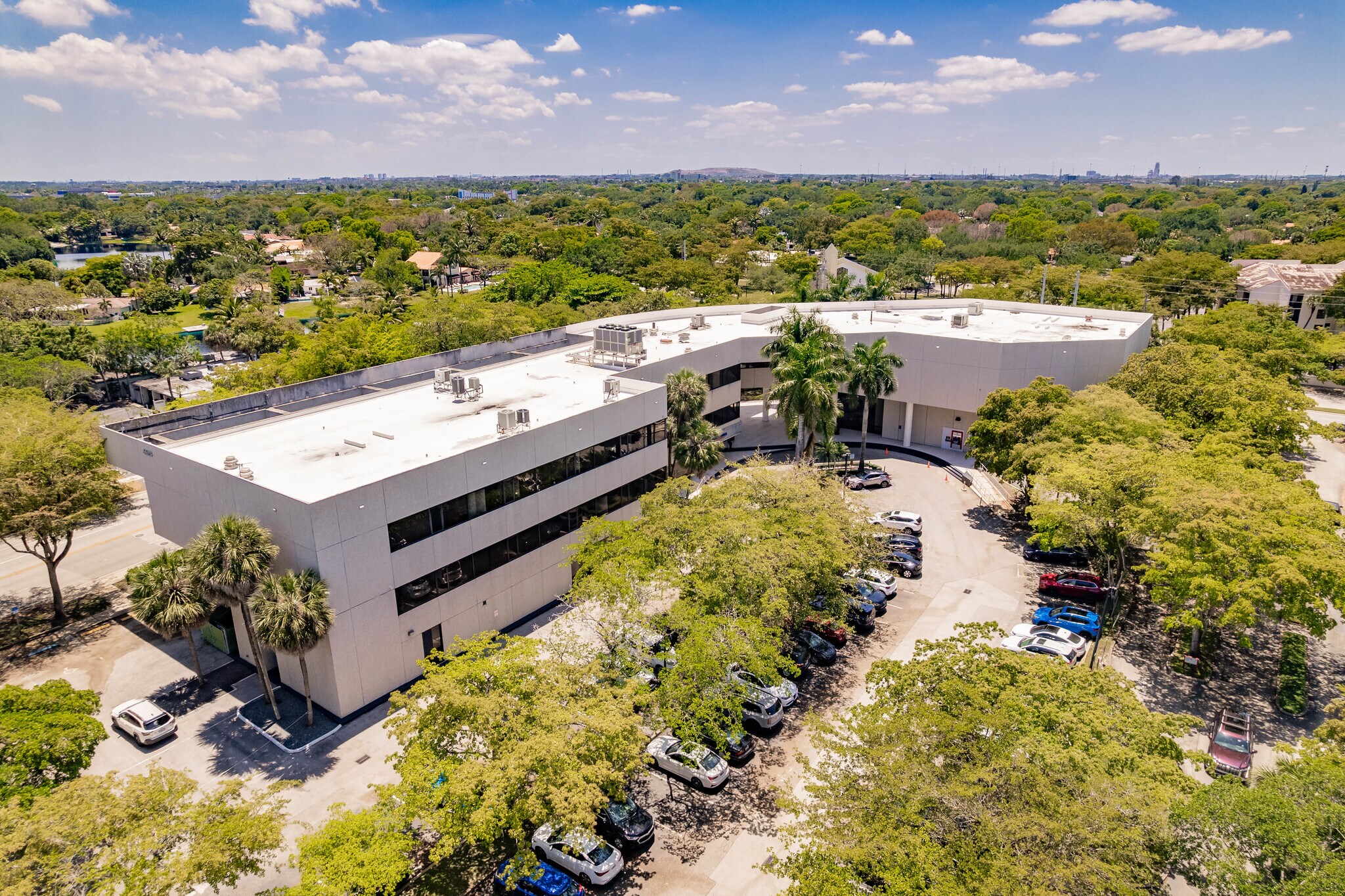 6625 Miami Lakes Dr, Miami Lakes, FL à vendre Photo principale- Image 1 de 23