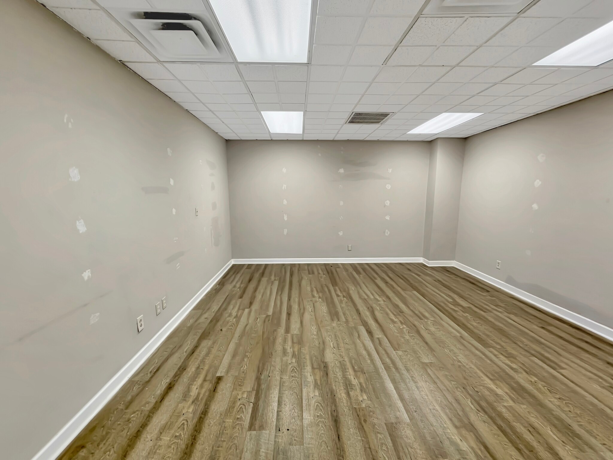 907 Rivergate Pky, Goodlettsville, TN for lease Interior Photo- Image 1 of 3