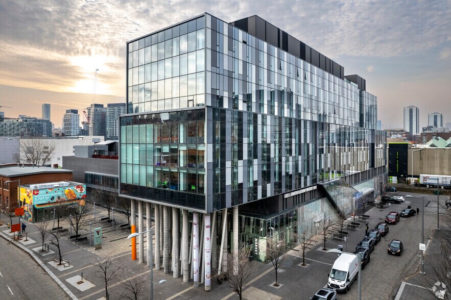 412 Front St, Toronto, ON for sale - Primary Photo - Image 1 of 1