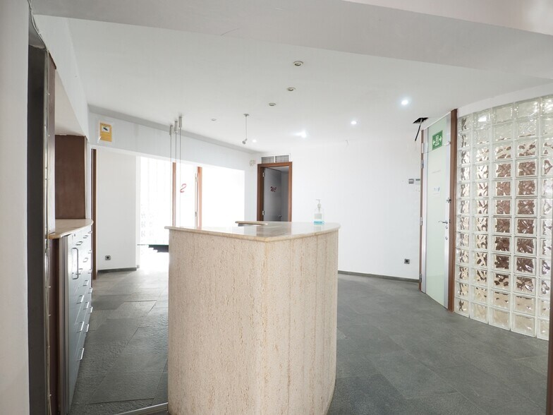 Bureau dans Granollers, Barcelona à louer - Photo du bâtiment - Image 2 de 3