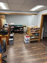 28144 W Industrial Ave, Lake Barrington, IL à louer Photo intérieure- Image 2 de 4