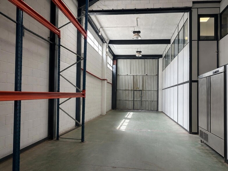 Industrial in Getafe, Madrid for sale - Building Photo - Image 3 of 9