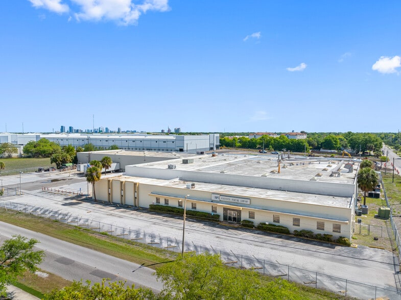 5210 S Lois Ave, Tampa, FL à vendre - Photo du bâtiment - Image 2 de 4