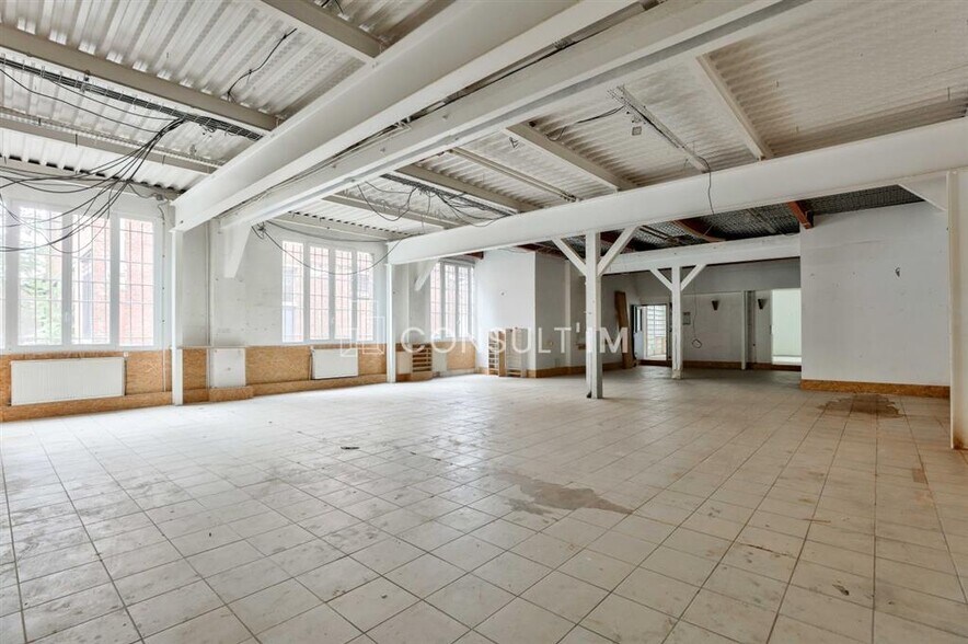 Bureau dans Pantin à louer - Photo du bâtiment - Image 1 de 9