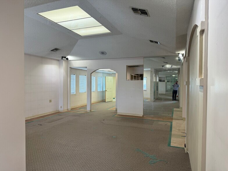6461 Southwest Blvd, Benbrook, TX à louer - Photo intérieure - Image 3 de 7