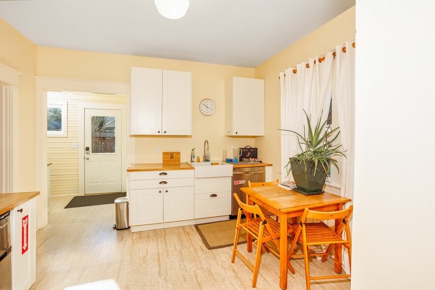 510 NE Dekum St, Portland, OR à vendre - Photo du bâtiment - Image 3 de 32