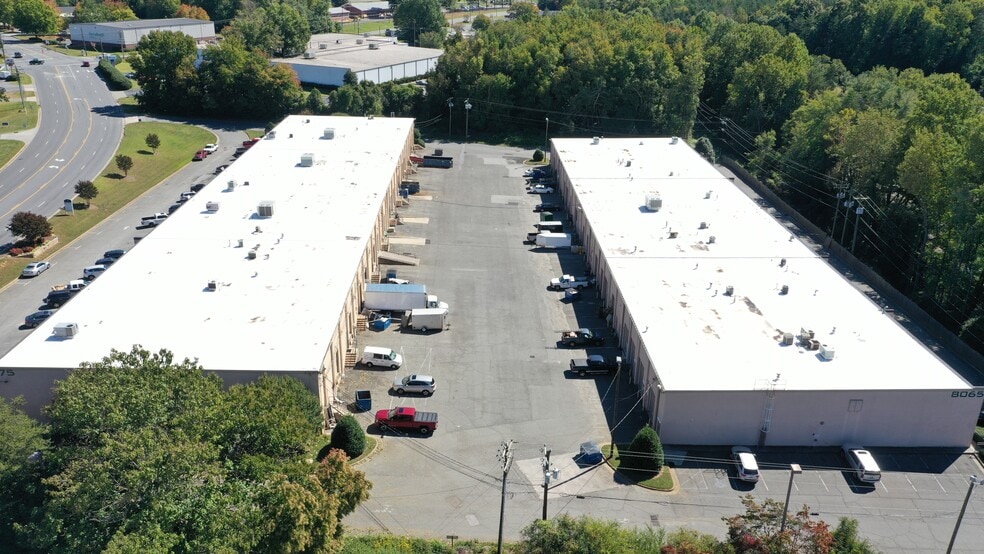 8065 North Point Blvd, Winston-Salem, NC for lease - Building Photo - Image 3 of 6