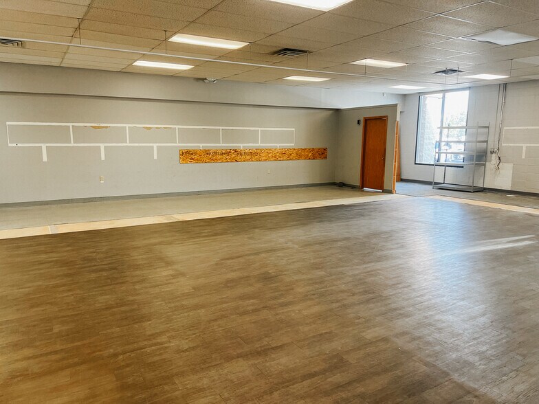 205 Caldwell Blvd, Nampa, ID à louer - Photo du bâtiment - Image 3 de 11