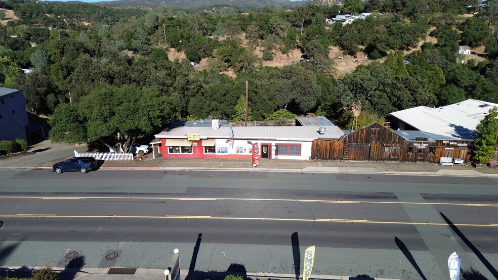 309-317 St. Charles St, San Andreas, CA à vendre - Photo du bâtiment - Image 3 de 10