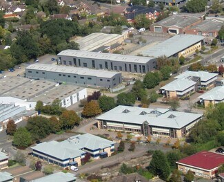Plus de détails pour Fishponds Rd, Wokingham - Industriel à louer