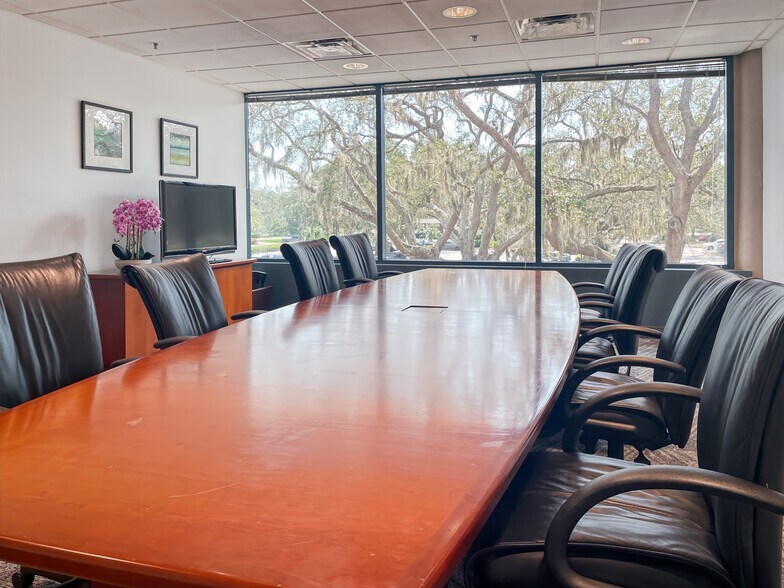 15310 Amberly Dr, Tampa, FL à louer - Photo intérieure - Image 2 de 10