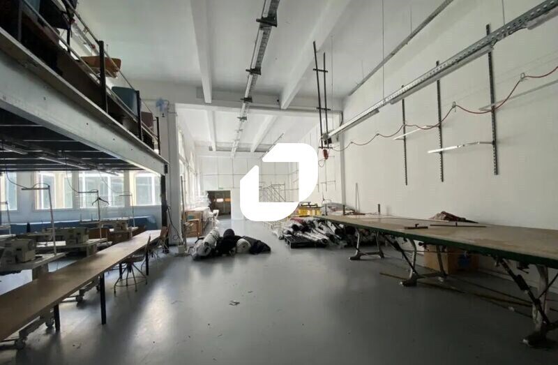 Flex dans Aubervilliers à louer - Photo du bâtiment - Image 3 de 7