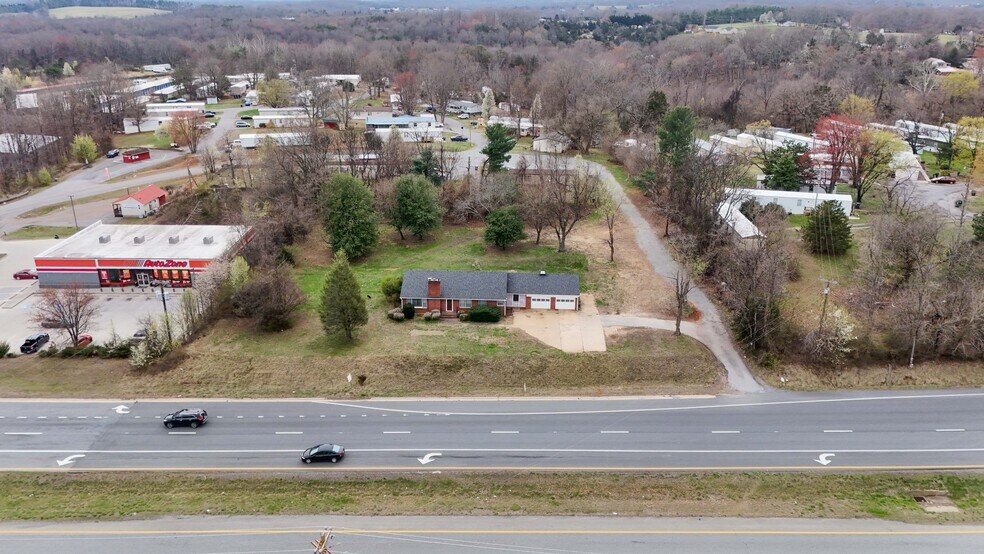 1001 E Lynchburg Salem Tpke, Bedford, VA à vendre - Photo du bâtiment - Image 2 de 92