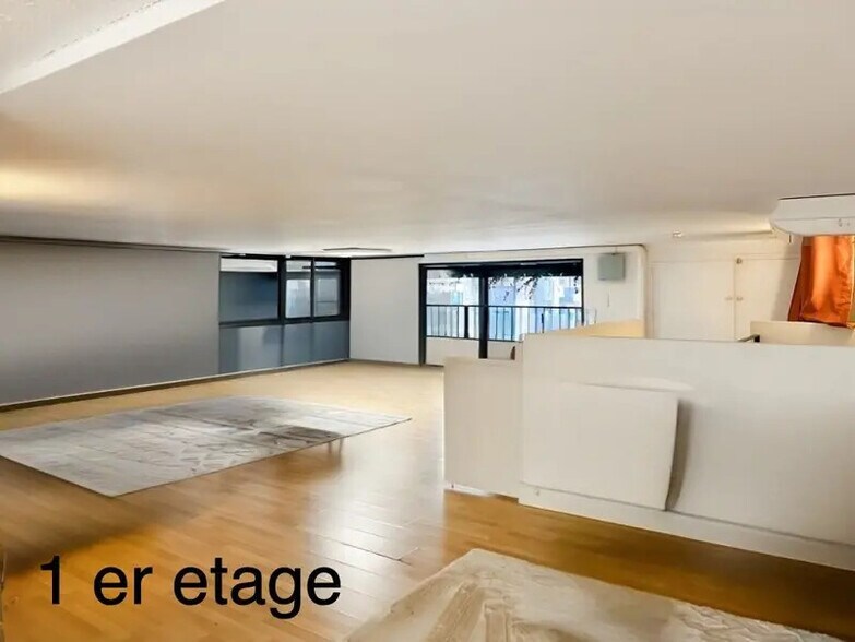 Retail in Lyon for lease - Interior Photo - Image 3 of 4