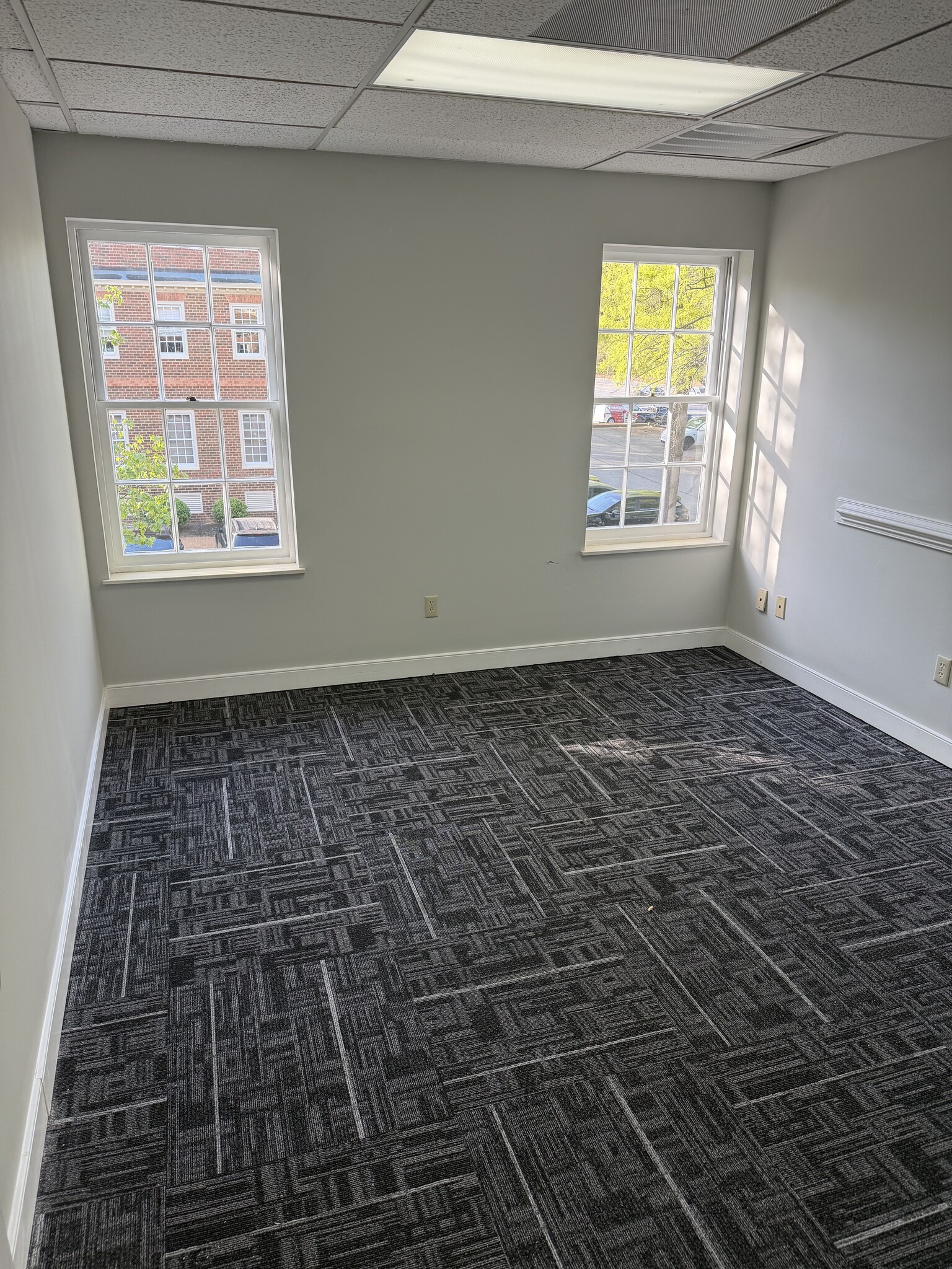 611 N Courthouse Rd, Richmond, VA for lease Interior Photo- Image 1 of 3