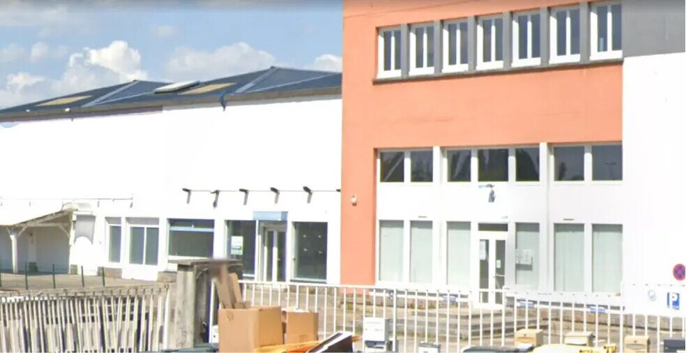 Flex in Amfreville-la-Mi-Voie for lease - Building Photo - Image 2 of 6