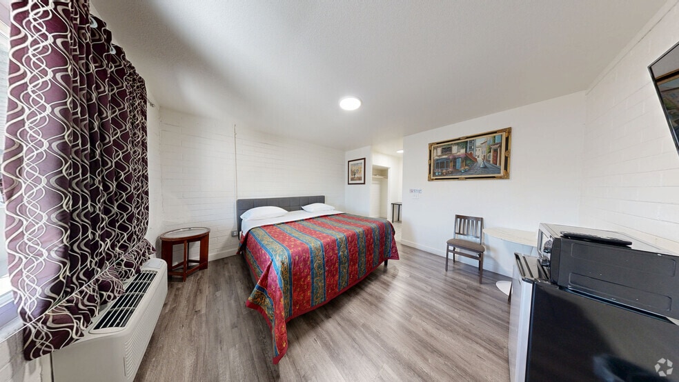 3305 Fremont St, Las Vegas, NV for sale - Matterport 3D Scan - Image 3 of 30