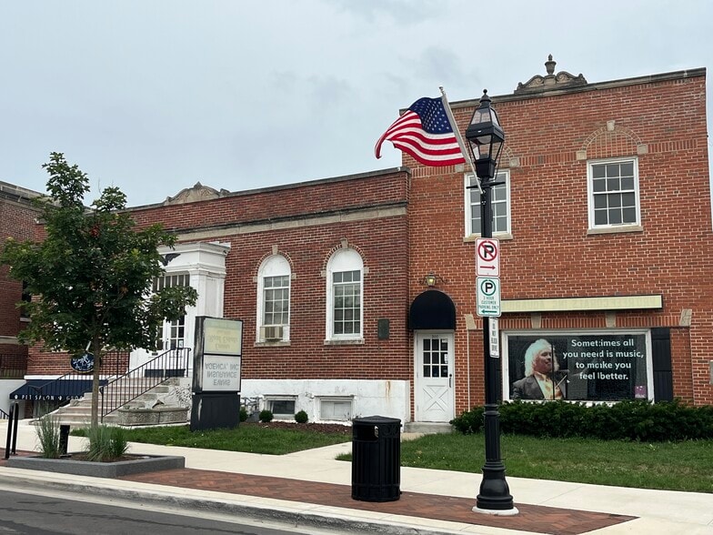 500-510 Pennsylvania Ave, Glen Ellyn, IL for sale - Building Photo - Image 1 of 5
