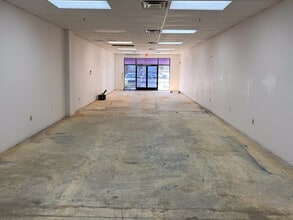 43430 Monroe St, Indio, CA for lease Interior Photo- Image 1 of 2