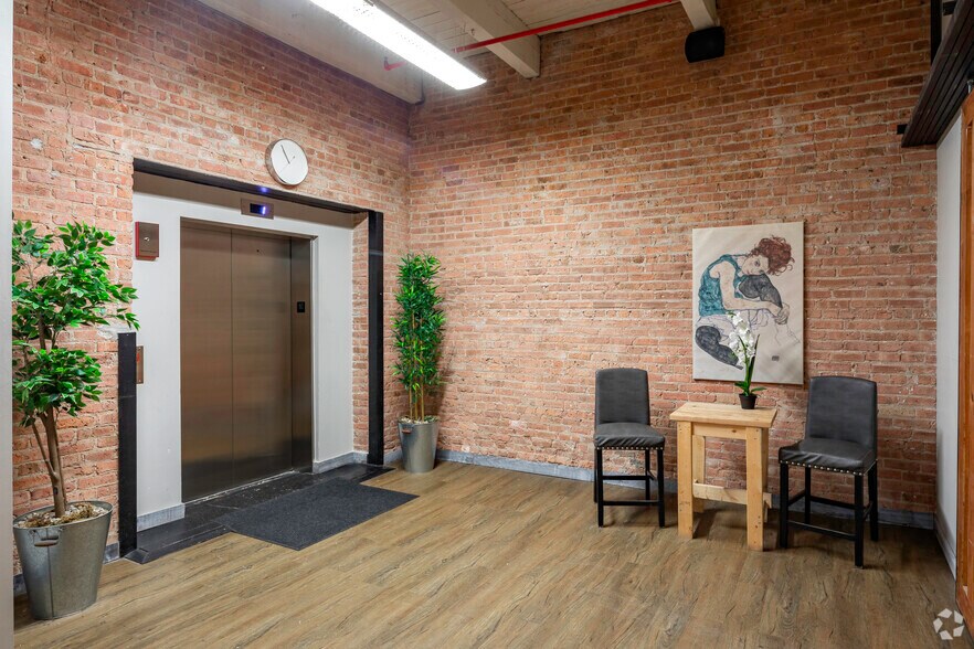 415 W Huron St, Chicago, IL à louer - Photo du bâtiment - Image 3 de 7