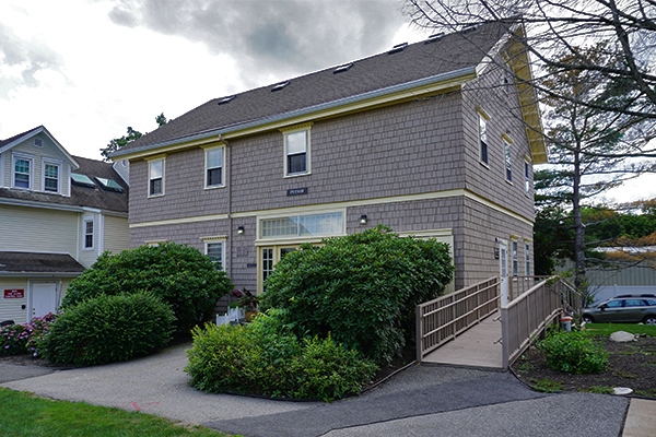 130 Centre St, Danvers, MA for lease - Building Photo - Image 2 of 8