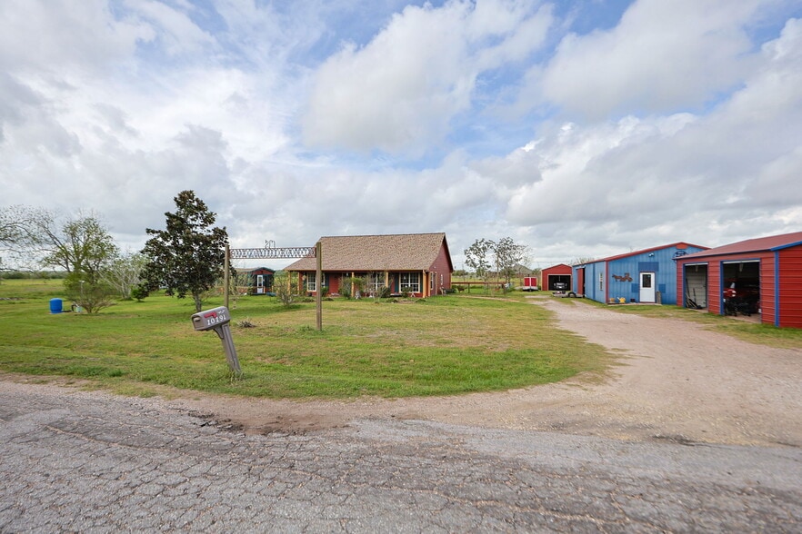 10191 Bonner Rd, Pattison, TX for sale - Building Photo - Image 3 of 44
