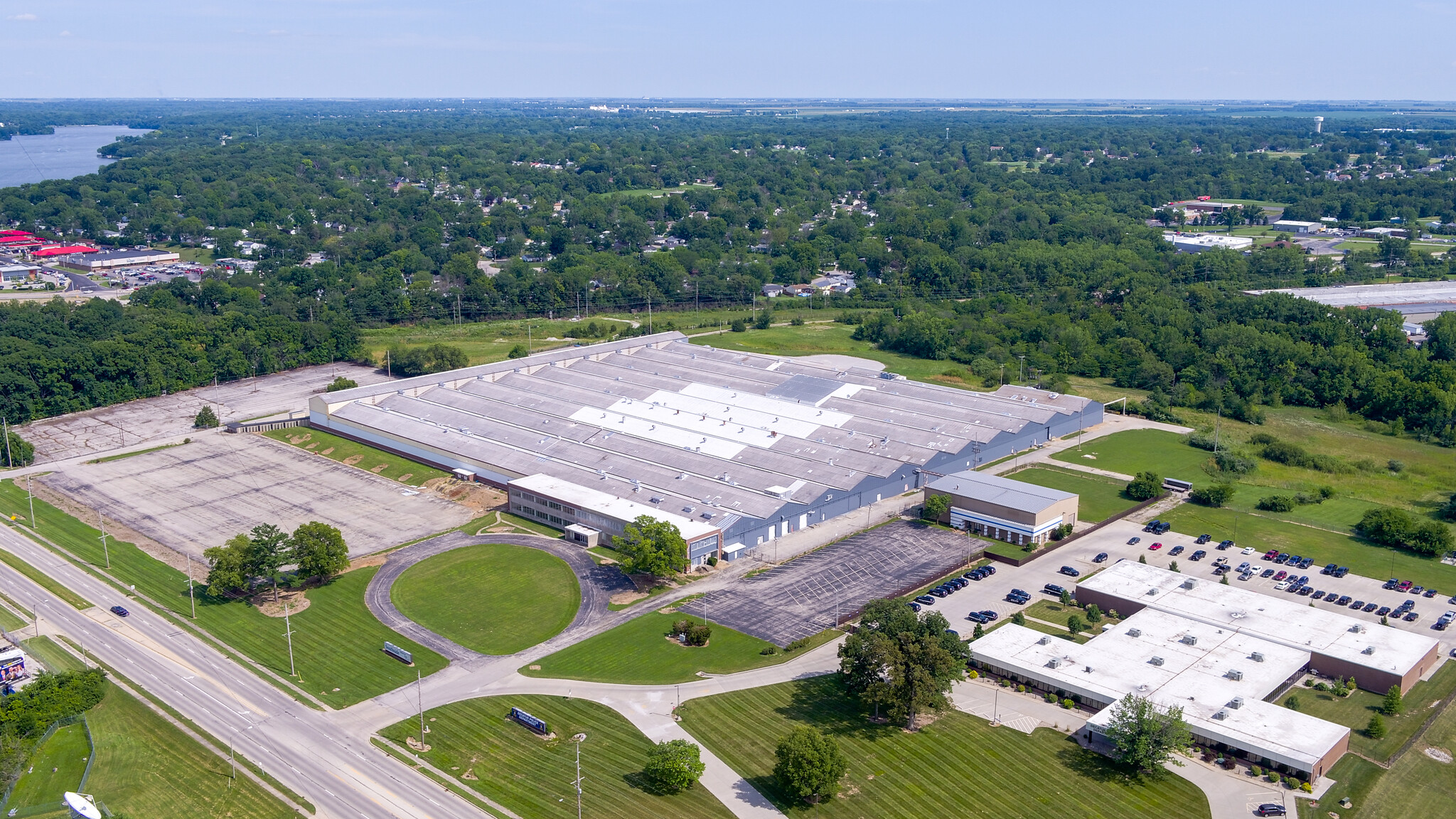 625-701 S Side Dr, Decatur, IL for lease Building Photo- Image 1 of 11