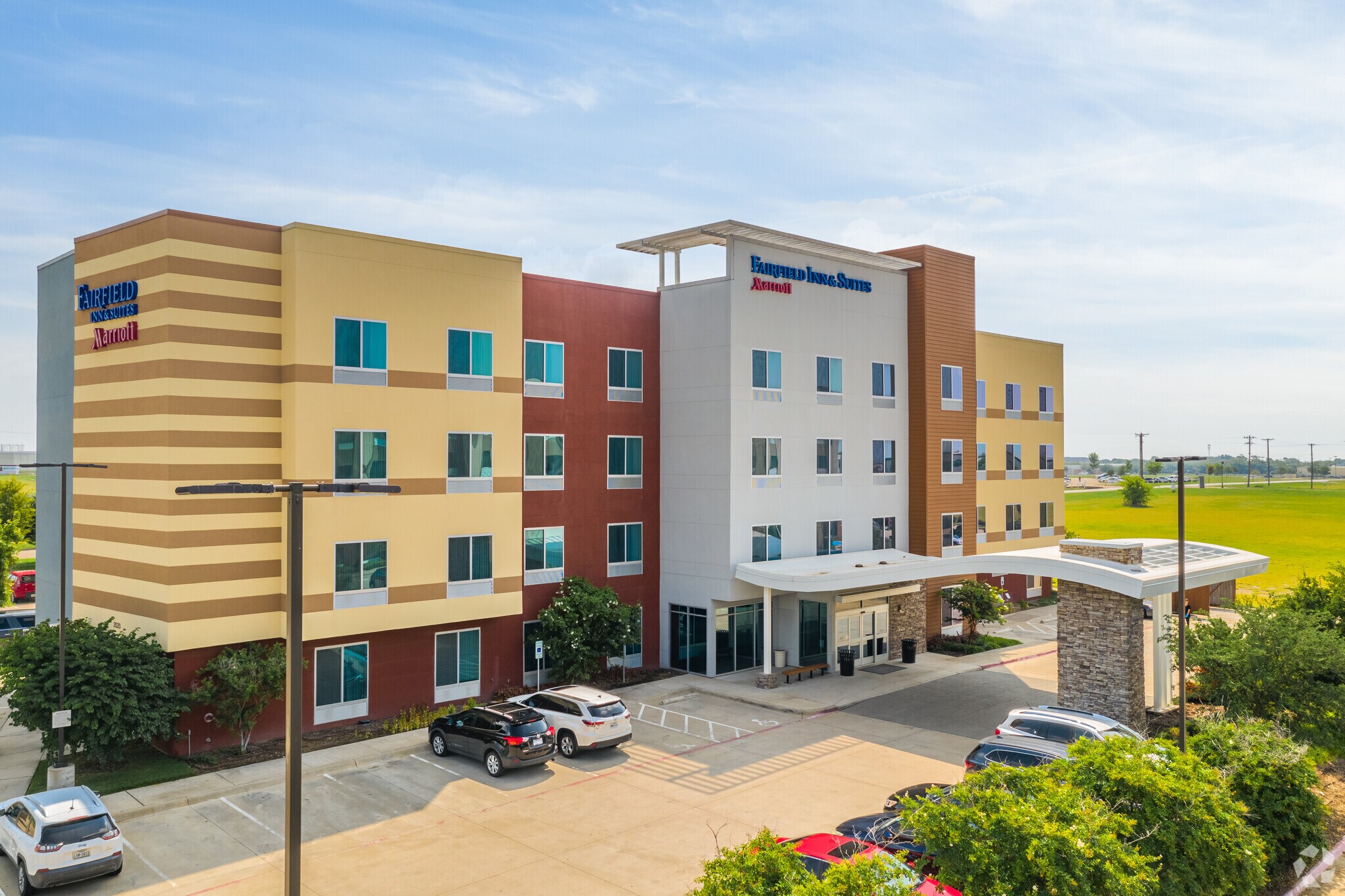 2020 Civic Center Ln, Waxahachie, TX à vendre Photo principale- Image 1 de 5