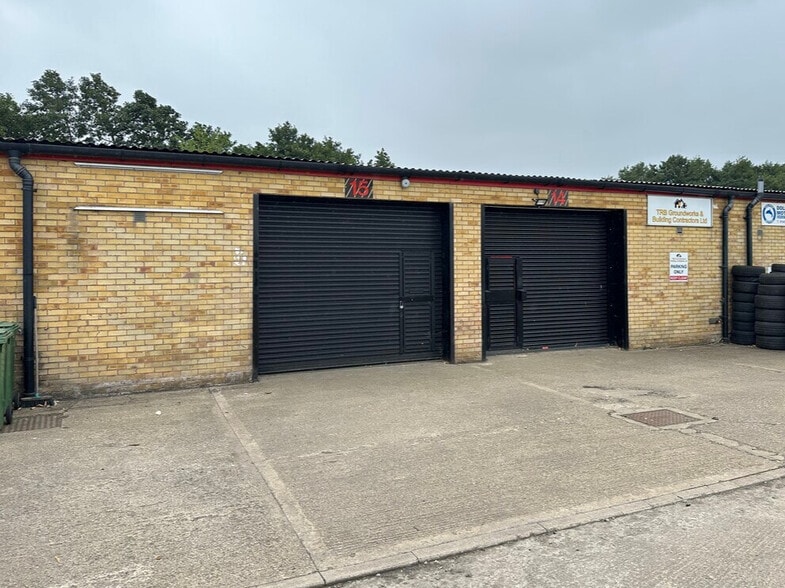 Unit 15, Phoenix Business Park, Brindley Rd, Hinckley for lease - Building Photo - Image 2 of 8