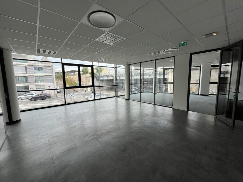32 Rue Victor Lagrange, Lyon à louer - Photo du bâtiment - Image 3 de 16