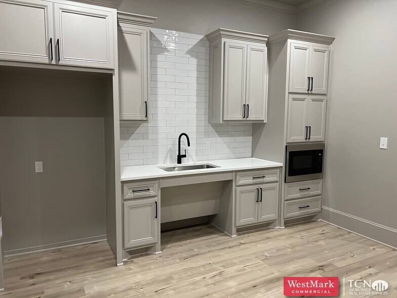 7710 Milwaukee Ave, Lubbock, TX à louer - Photo intérieure - Image 3 de 5