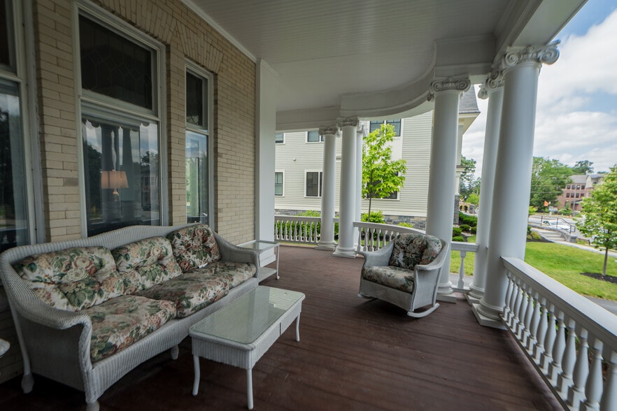 48 Union Ave, Saratoga Springs, NY for sale - Building Photo - Image 2 of 36