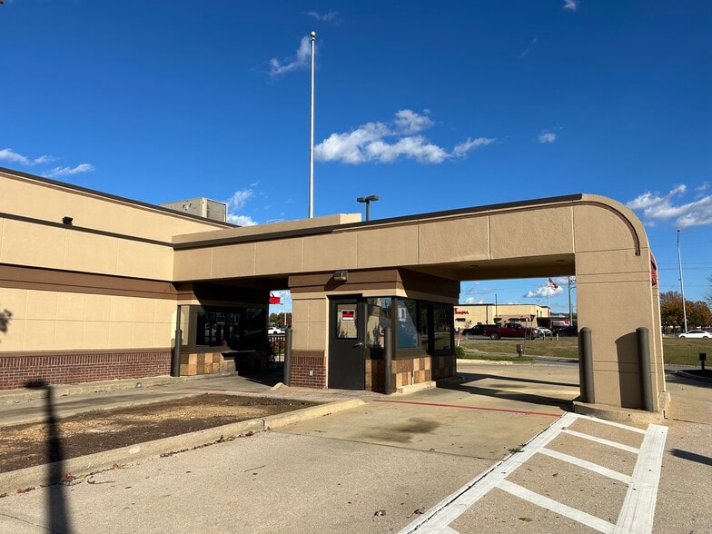 2014 McFarland Blvd E, Tuscaloosa, AL for lease - Building Photo - Image 2 of 9