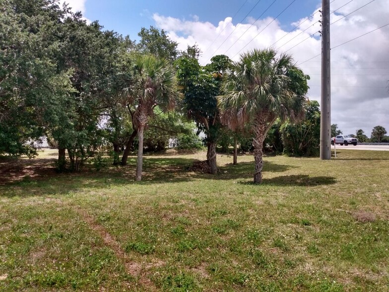 310 Olson Ave, Fort Pierce, FL for sale - Aerial - Image 2 of 3