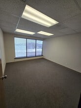 4015 Belt Line Rd, Addison, TX à louer Photo du bâtiment- Image 1 de 1