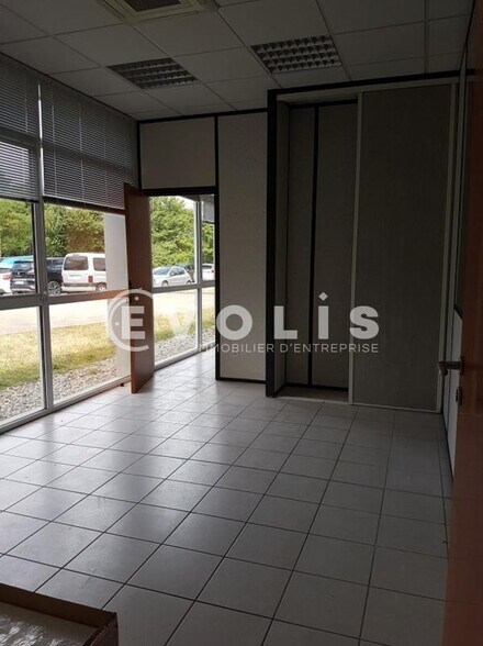 65 Allée Des Combes, Blyes à louer - Photo intérieure - Image 3 de 22