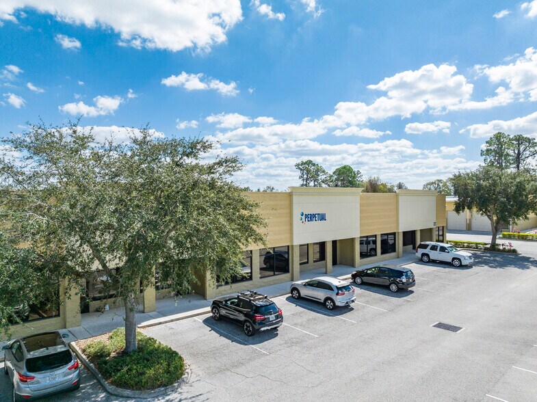 4020 Kidron Rd, Lakeland, FL à louer - Photo du bâtiment - Image 1 de 5
