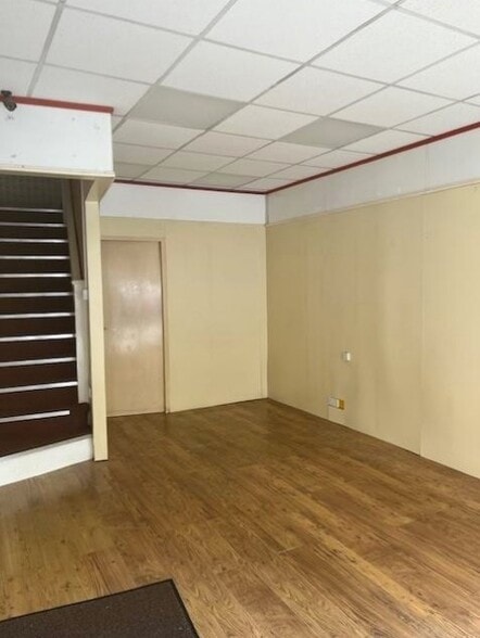 12 Vicar St, Kidderminster for sale - Interior Photo - Image 1 of 3