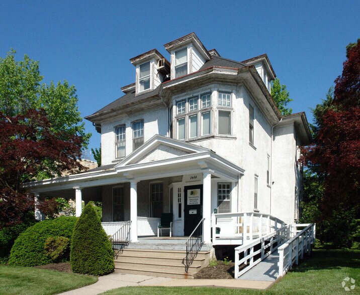 1405 Powell St, Norristown, PA à vendre - Photo principale - Image 2 de 3