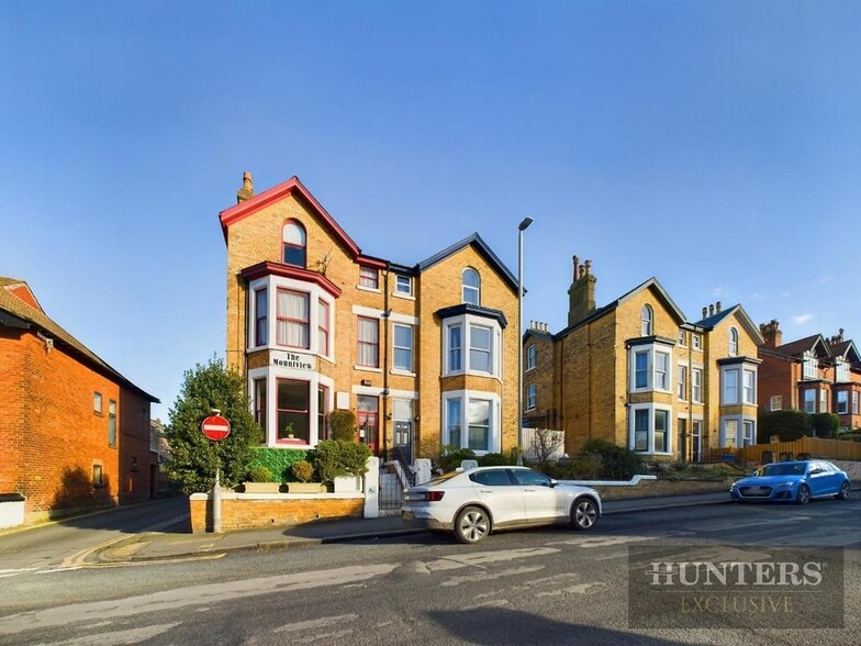 32 West St, Scarborough à vendre - Photo du bâtiment - Image 2 de 98