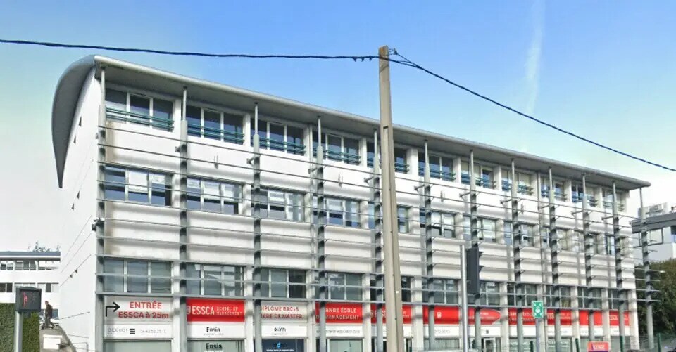 350 Avenue Du Club Hippique, Aix-en-Provence à louer - Photo du bâtiment - Image 2 de 24