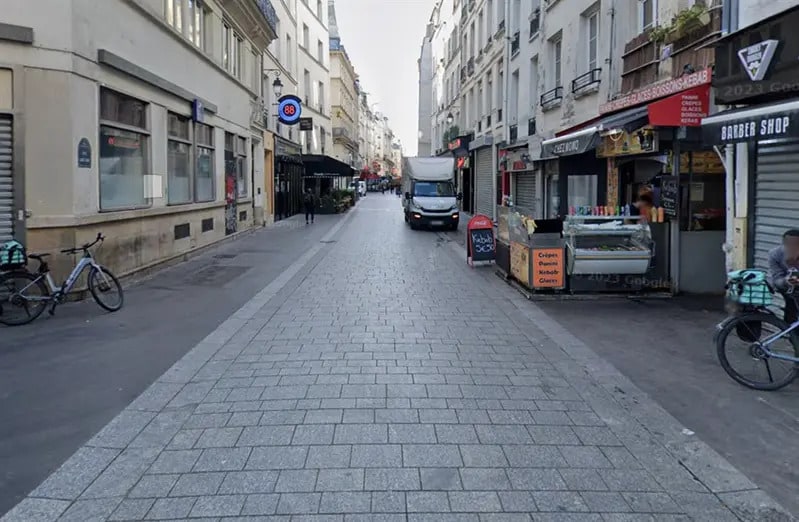Retail in Paris for lease - Building Photo - Image 2 of 2