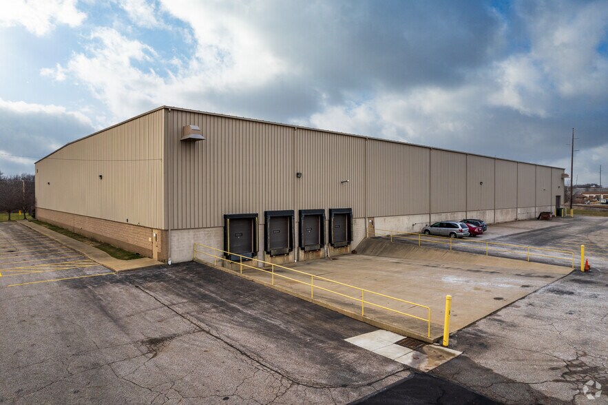 276 W Greenwich Rd, Seville, OH for lease - Building Photo - Image 2 of 9