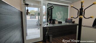 Plus de détails pour Multi-résidentiel à vendre