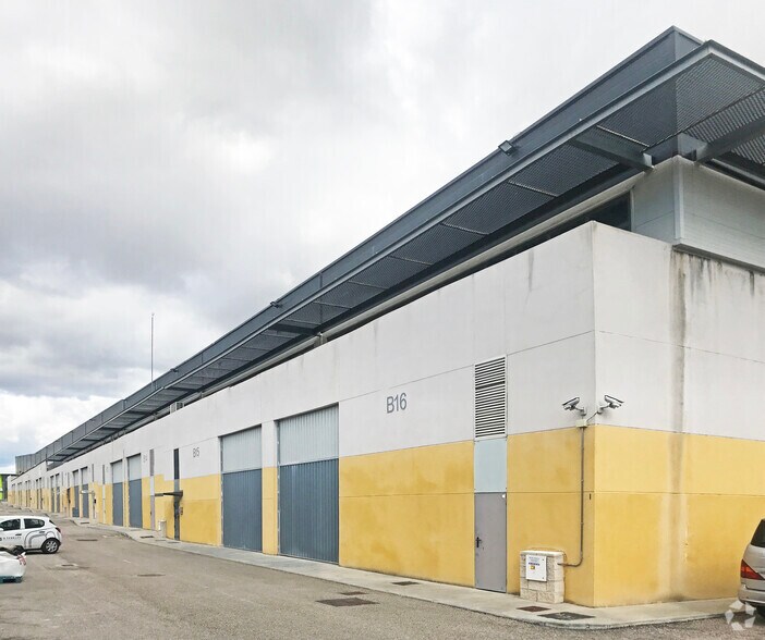 Industrial in Getafe, Madrid for lease - Building Photo - Image 3 of 4
