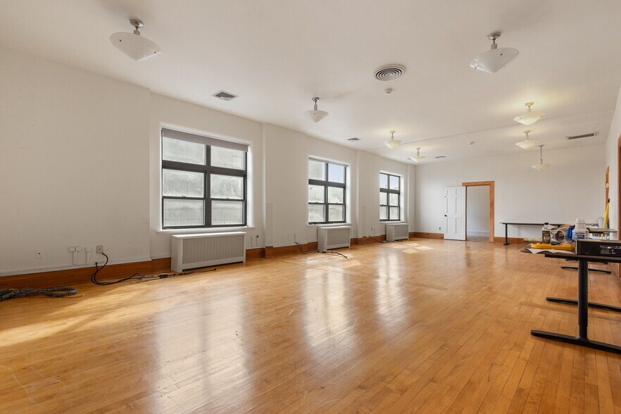 37-39 N Broadway, Nyack, NY for lease - Building Photo - Image 2 of 17