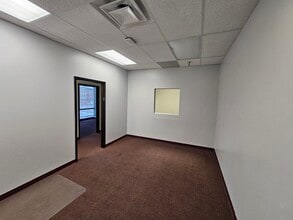 3737 N Meridian St, Indianapolis, IN for lease Interior Photo- Image 1 of 10