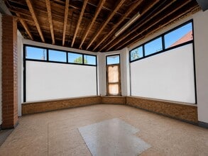 42 Northfield Ave, London for lease Interior Photo- Image 2 of 3