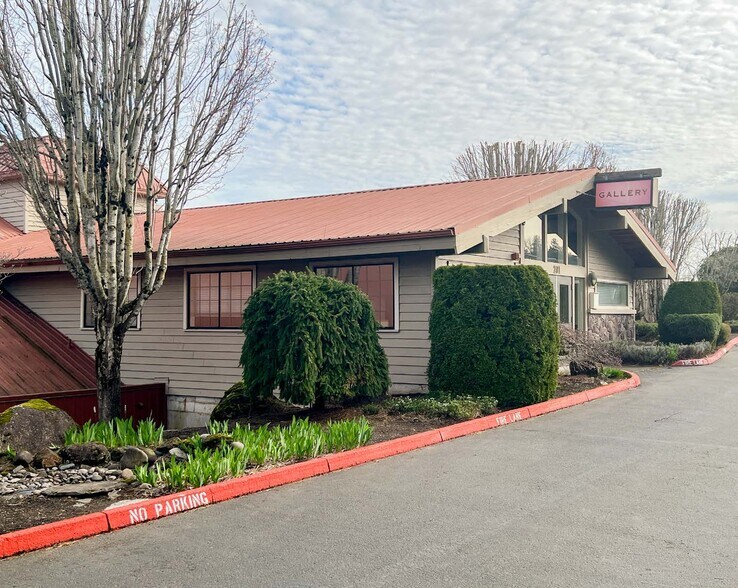 201 W Historic Columbia River Hwy, Troutdale, OR à vendre - Photo du bâtiment - Image 2 de 13