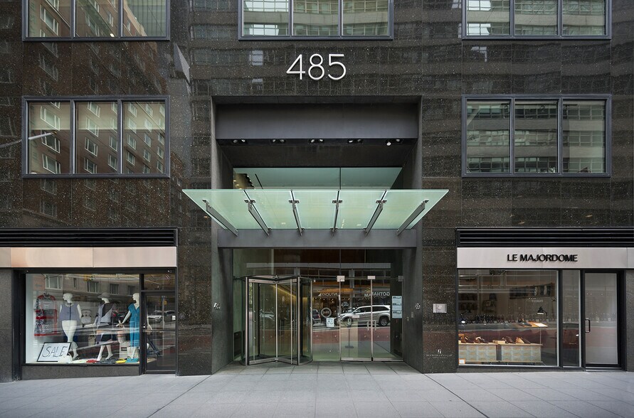 485 Madison Ave, New York, NY à louer - Photo du bâtiment - Image 2 de 5